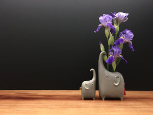 elephant vase / antique jade