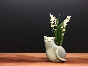 kitty cat vase / antique jade